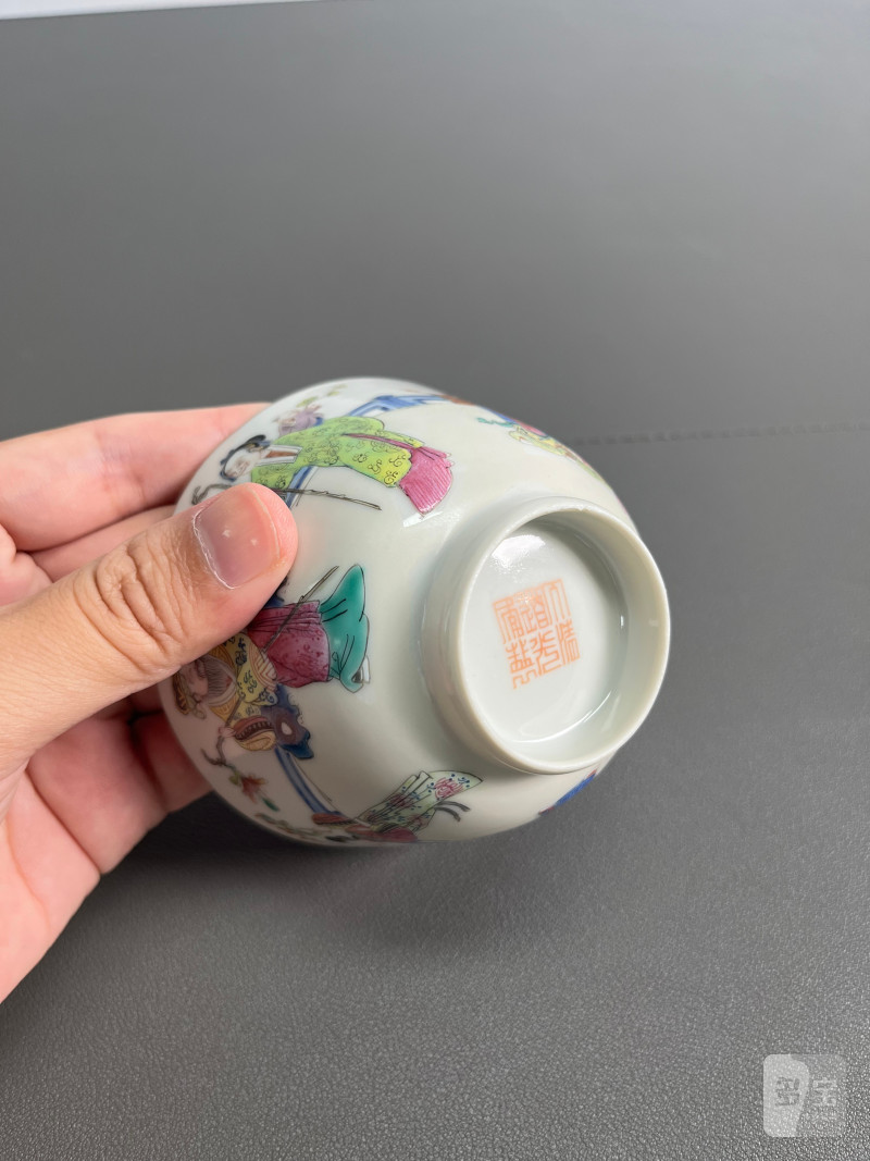 清道光  粉彩“十二花神”图盖碗 - 图10